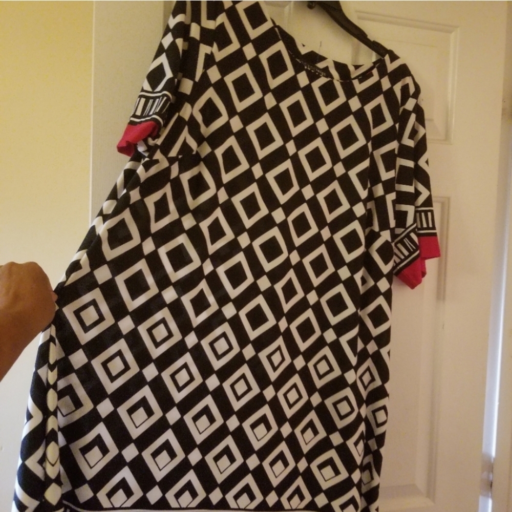 BUNDLE 3 ITEMS AND SAVE 20% ON 3 DRESSES. Madison Leigh dress